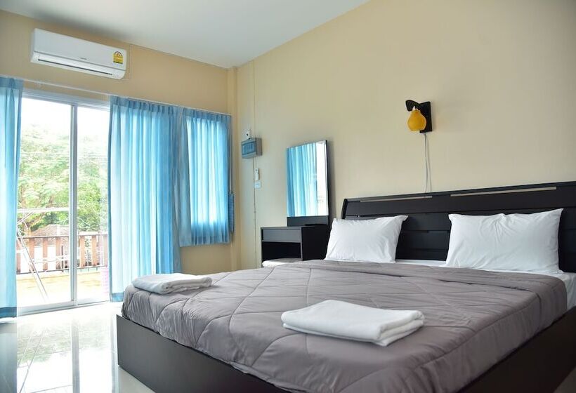 פנסיון Bamboo Gold