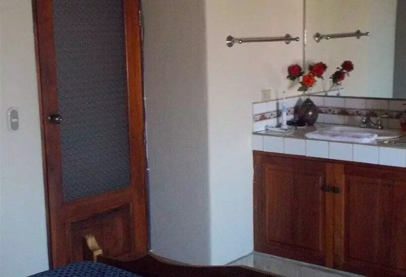 پانسیون Casa De Arcos Guest House