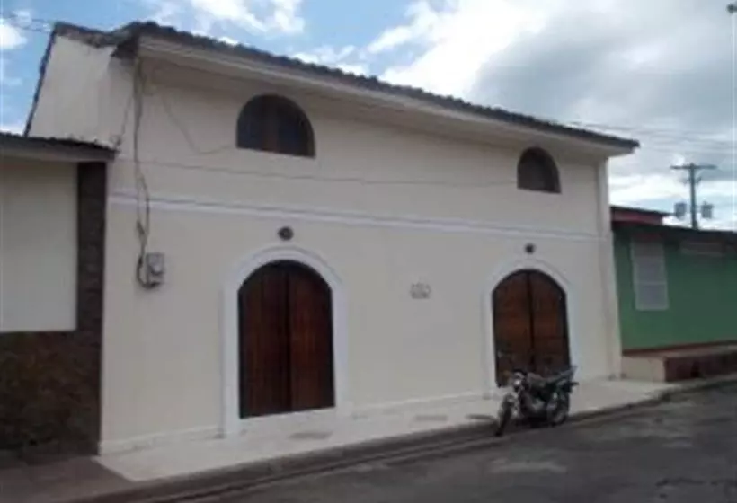 پانسیون Casa De Arcos Guest House