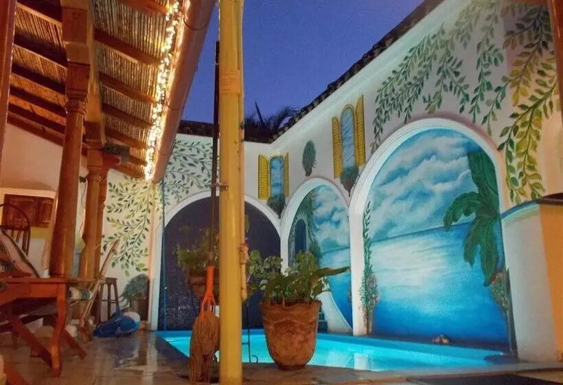 پانسیون Casa De Arcos Guest House