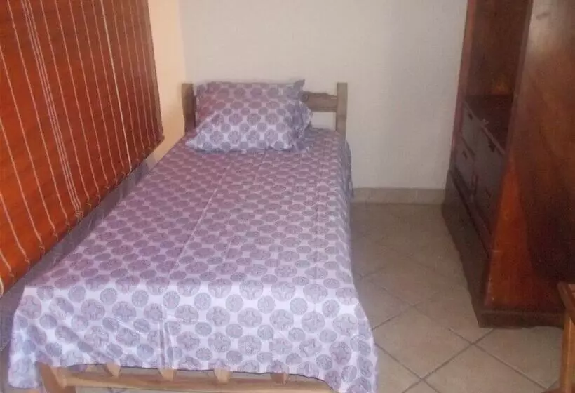 پانسیون Casa De Arcos Guest House