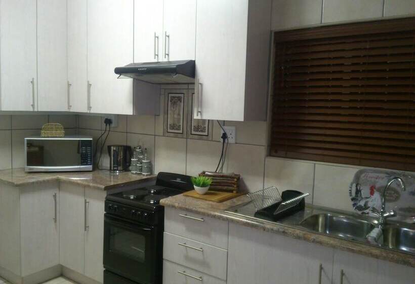 膳宿费 Kettle Guest Lodge Rustenburg