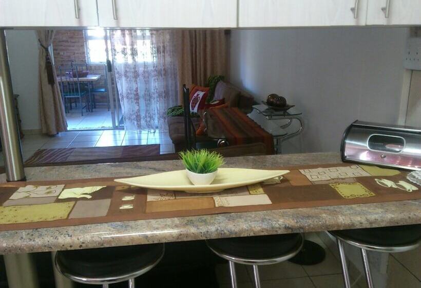 膳宿费 Kettle Guest Lodge Rustenburg