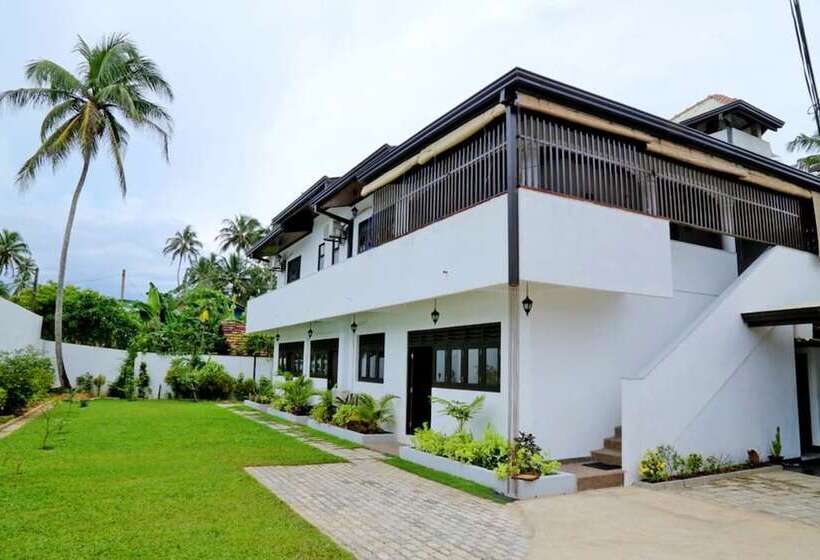 بنسيون Sea Change