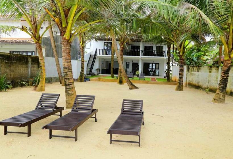 بنسيون Sea Change