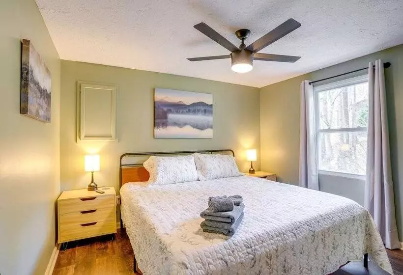 Serene Roseland Retreat Near Wintergreen Resort!