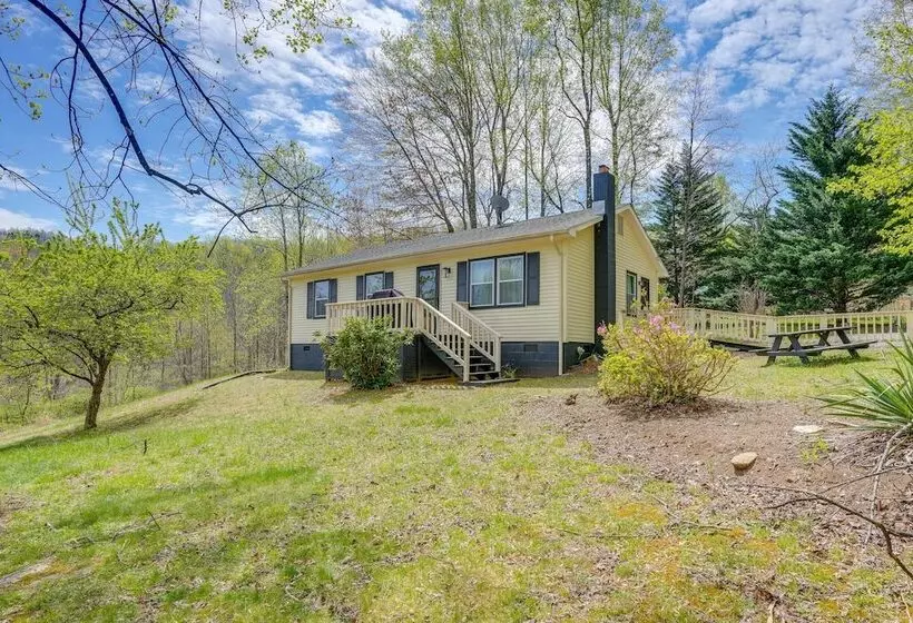 Serene Roseland Retreat Near Wintergreen Resort!