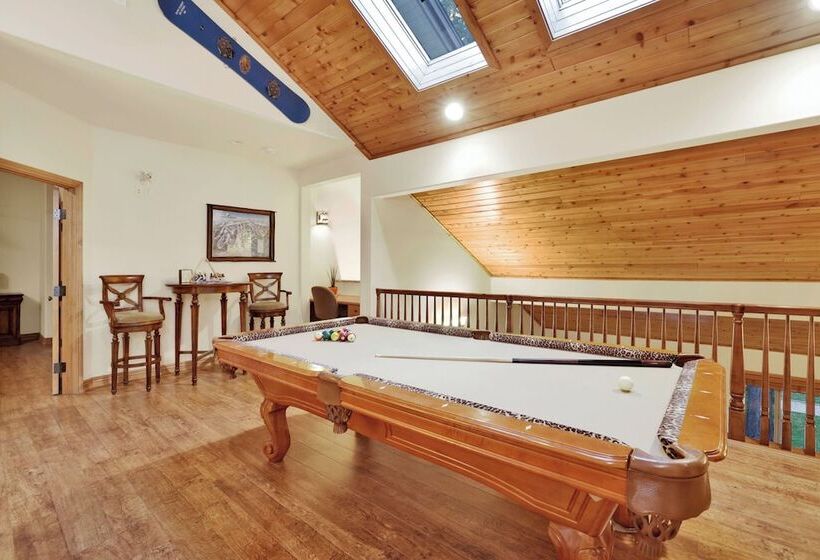 The Spa At Winterset #2282