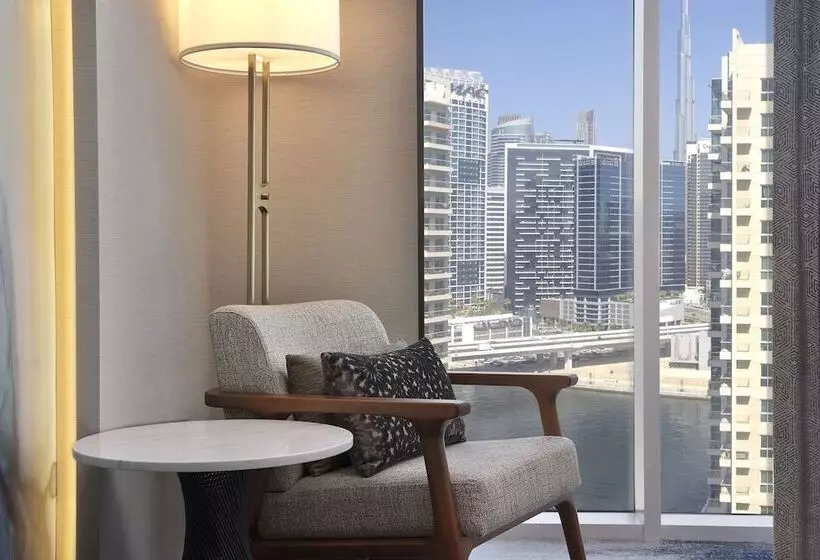هتل Hilton Garden Inn Dubai Business Bay
