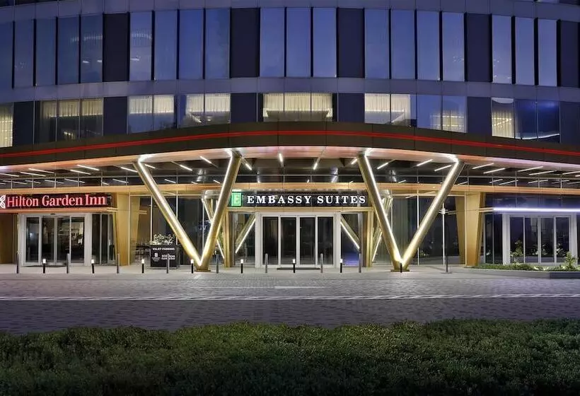 هتل Hilton Garden Inn Dubai Business Bay