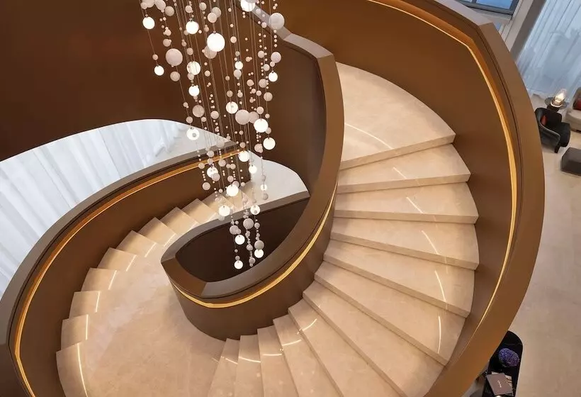 هتل Hilton Garden Inn Dubai Business Bay