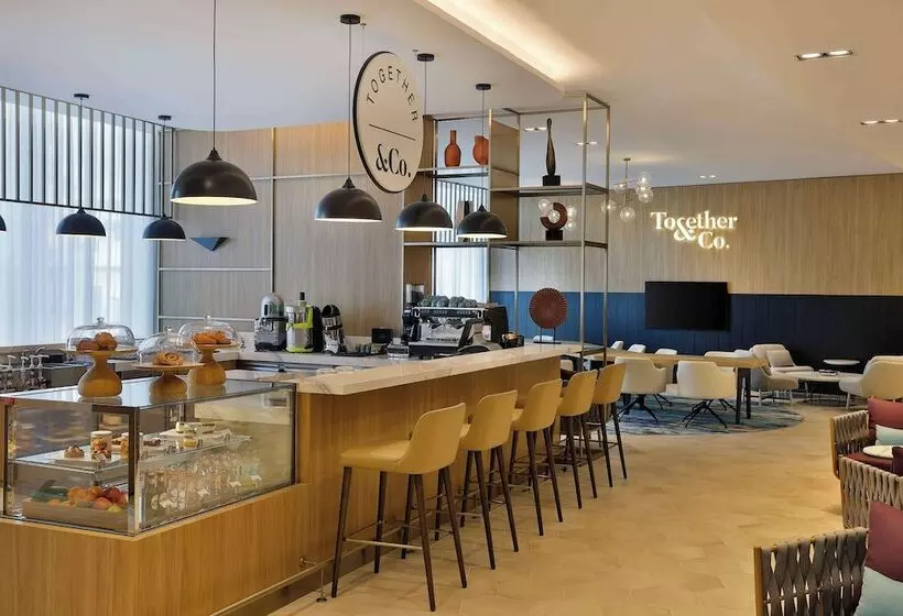 هتل Hilton Garden Inn Dubai Business Bay