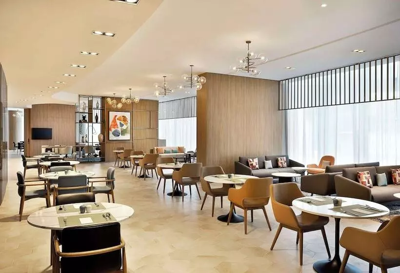 هتل Hilton Garden Inn Dubai Business Bay