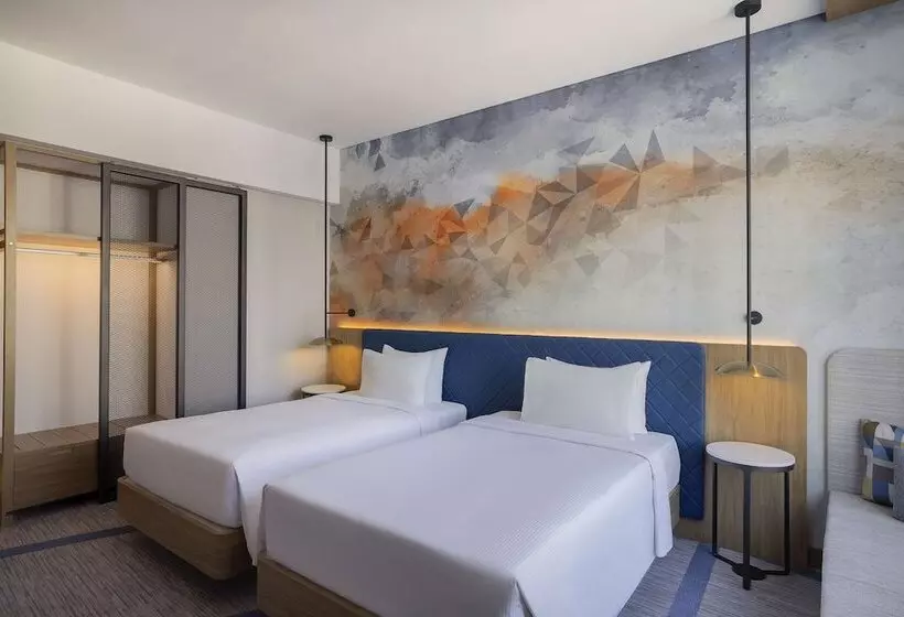 هتل Hilton Garden Inn Dubai Business Bay