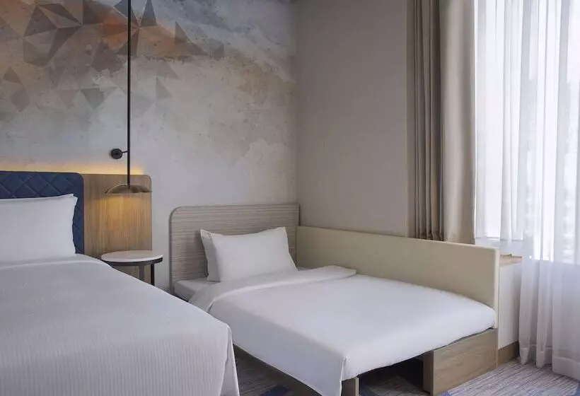 هتل Hilton Garden Inn Dubai Business Bay