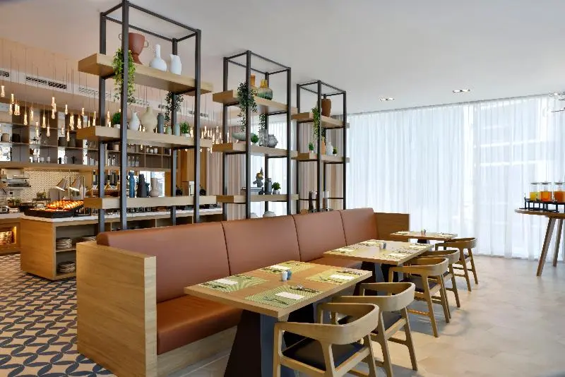 هتل Hilton Garden Inn Dubai Business Bay