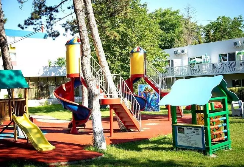 ホテル Iulia Resort