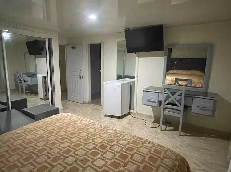 هتل Frano Romana Center