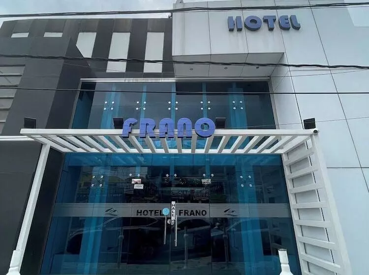 هتل Frano Romana Center