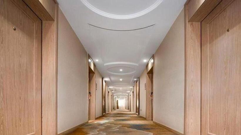 Vienna Hotel Tianjin Huaming