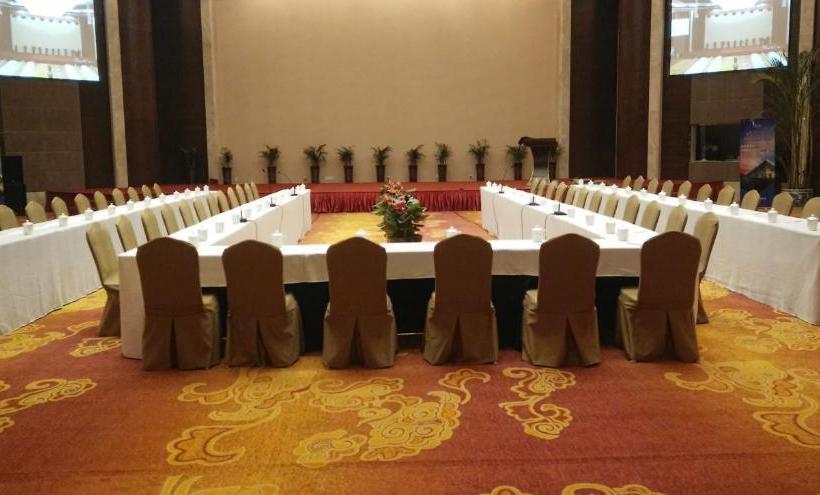 Отель Xigang Aviation