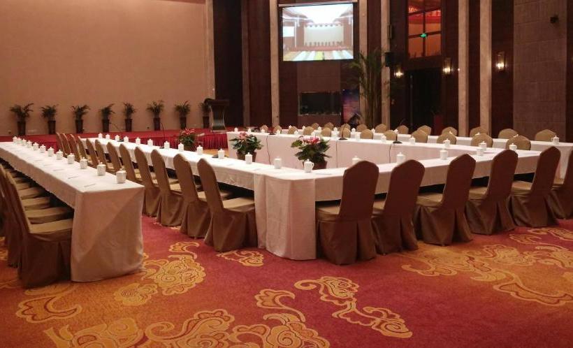 Отель Xigang Aviation