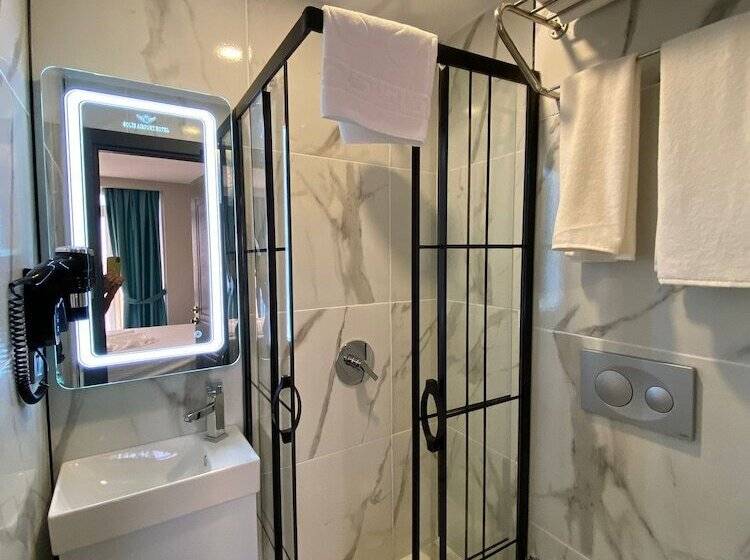 בית מלון כפרי Solin Airport