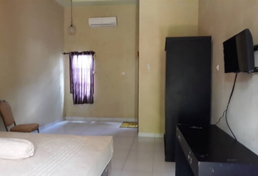 فندق Oyo 94015 Kost Alif