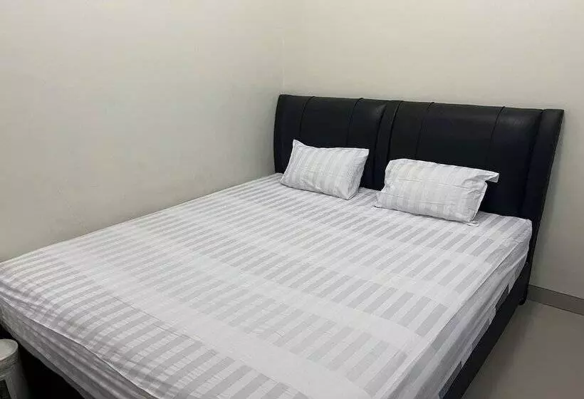 Hotelli Oyo 94015 Kost Alif