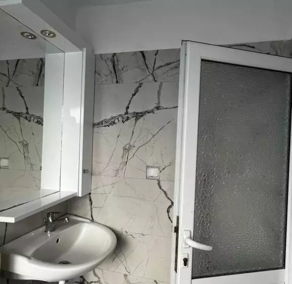 Majatalo Cozy Rooms 5th