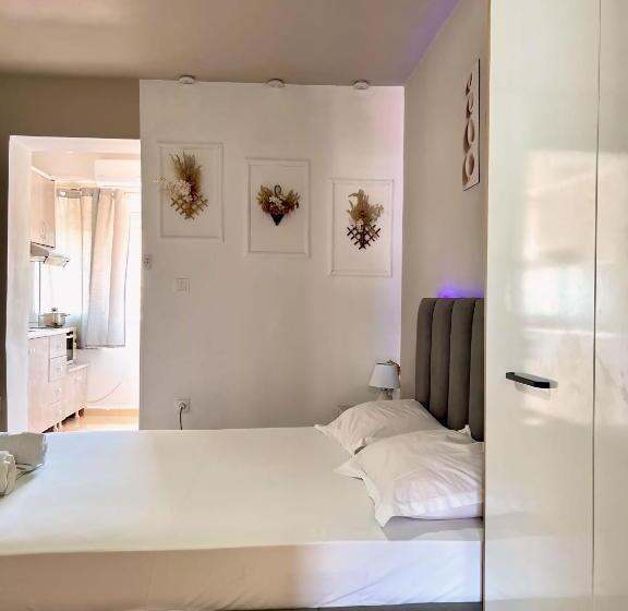 פנסיון Cozy Rooms 5th