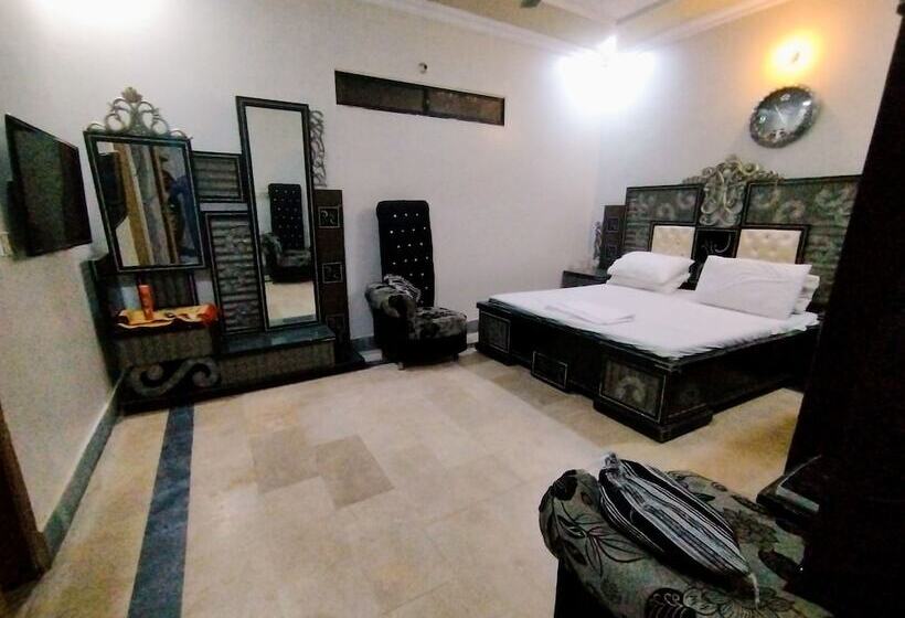 پانسیون Hill View Guest House