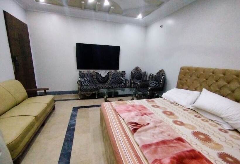 پانسیون Hill View Guest House