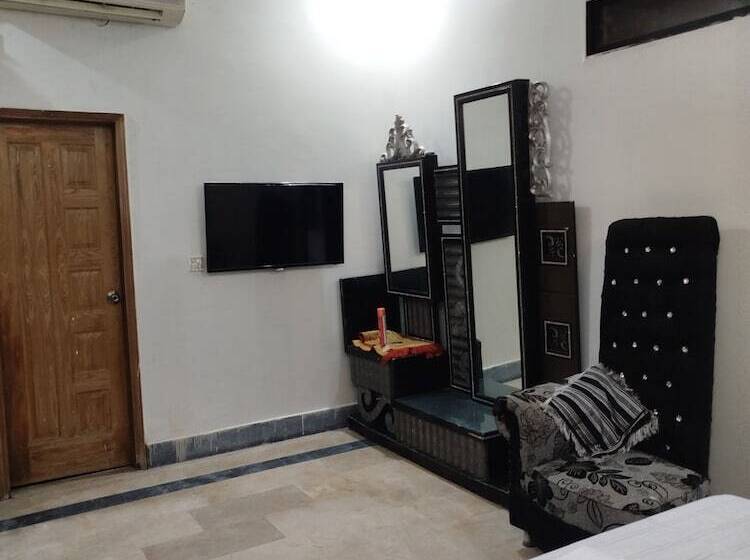 پانسیون Hill View Guest House