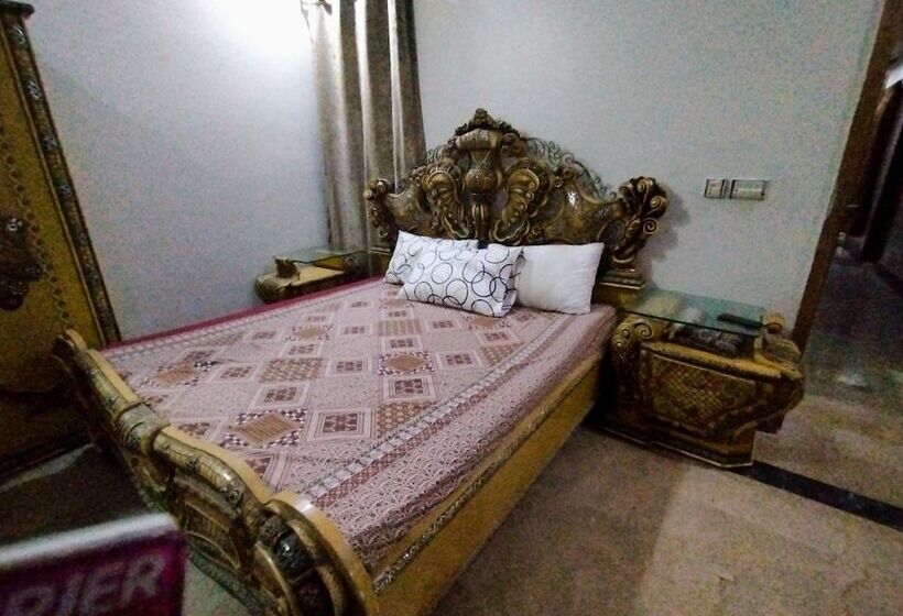 پانسیون Hill View Guest House