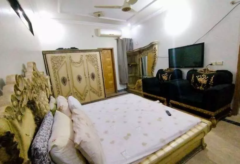 پانسیون Hill View Guest House
