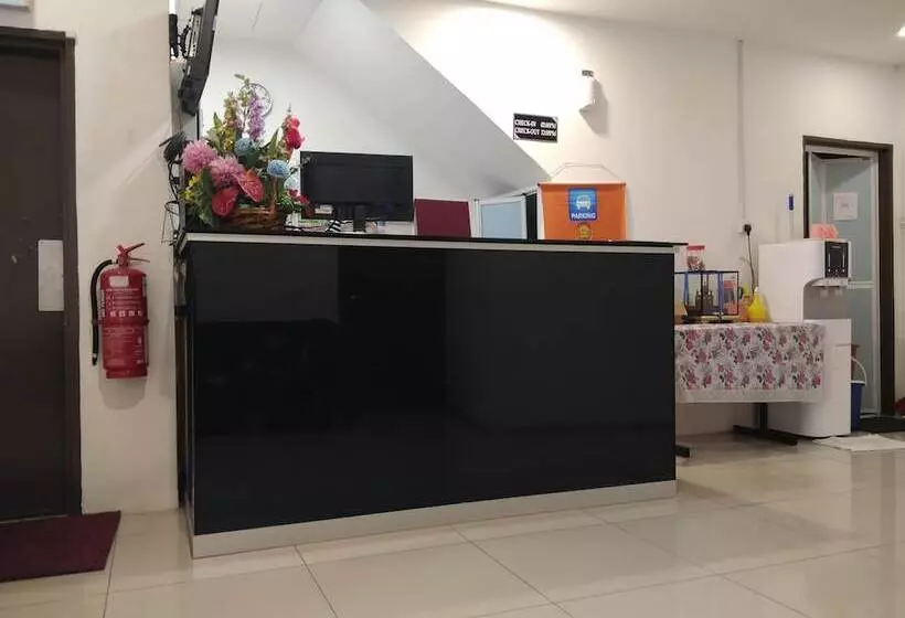 Oyo 90995 Hotel Nk Impian