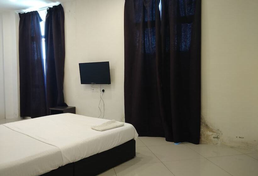 Oyo 90995 Hotel Nk Impian