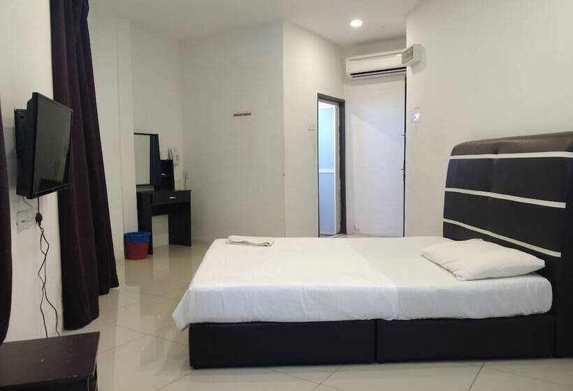 Oyo 90995 Hotel Nk Impian