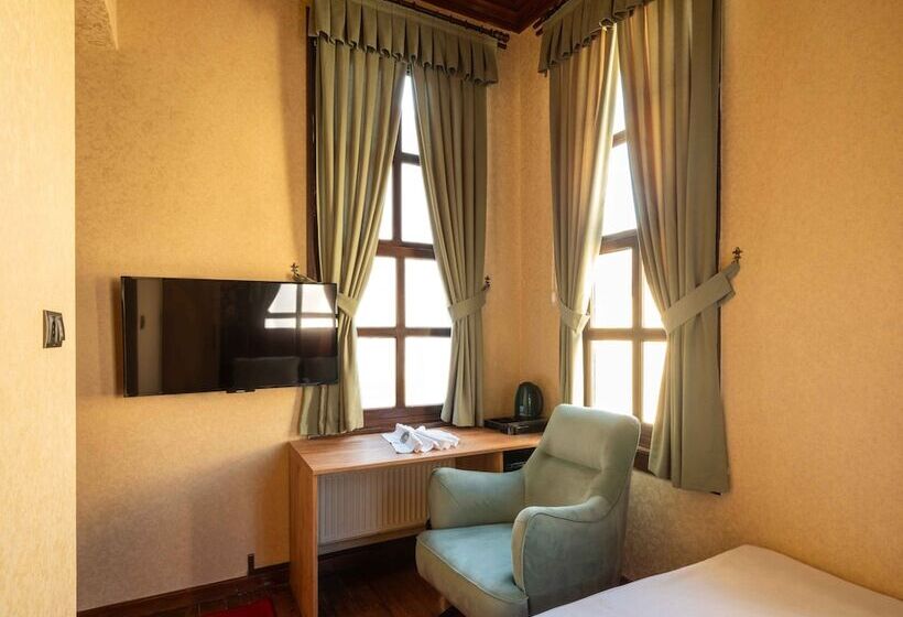 בית מלון כפרי Araz White House