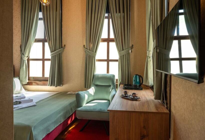 בית מלון כפרי Araz White House