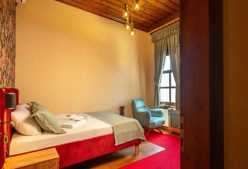 Hotelli Araz White House