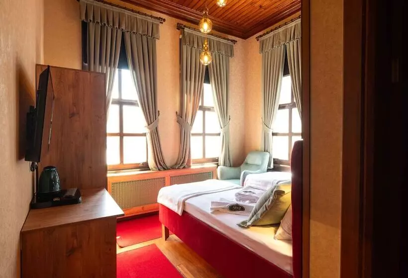 Hotelli Araz White House