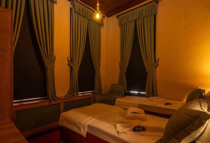 בית מלון כפרי Araz White House