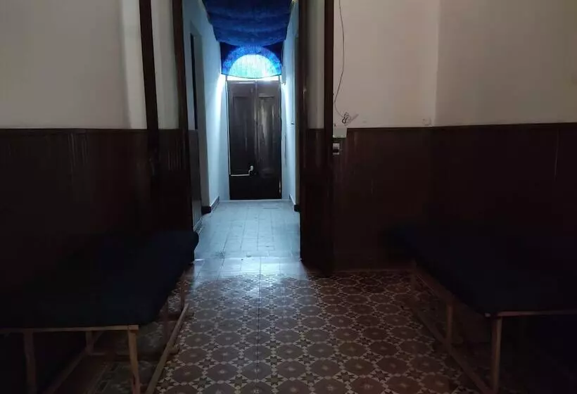 Mediterraneo Youth Hostel