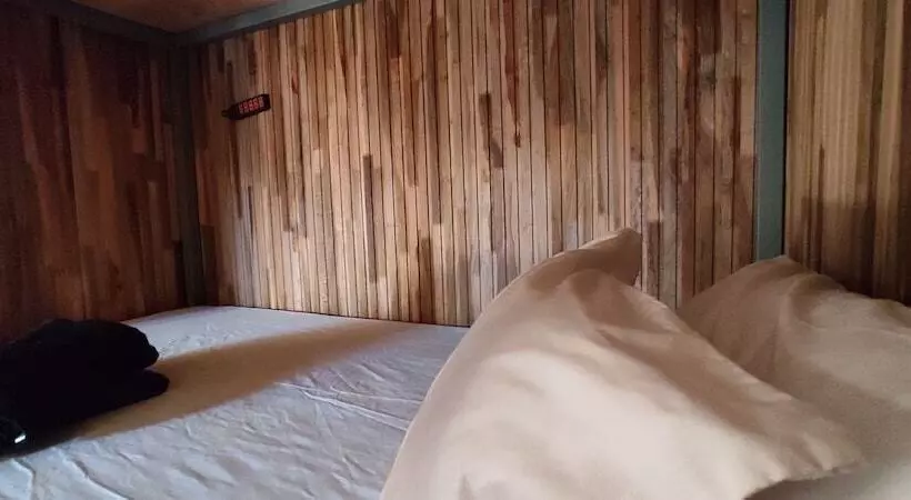 Mediterraneo Youth Hostel