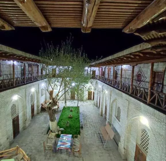 هتل Mekhtarin