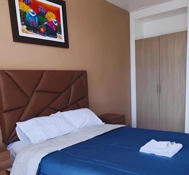 پانسیون Hospedaje Mónaco   Jauja Airport