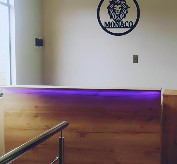 پانسیون Hospedaje Mónaco   Jauja Airport