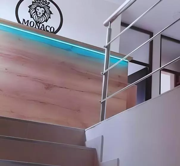 پانسیون Hospedaje Mónaco   Jauja Airport